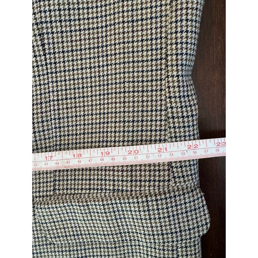 AKA Eddie Bauer Silk and Wool 2 Button Blazer.  Size 44R - Picture 9 of 11